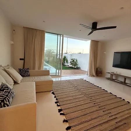 Casa Damar With Sea View & Heated Pool Κοραλέχο
