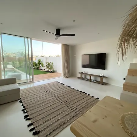 Villa Casa Damar With Sea View & Heated Pool